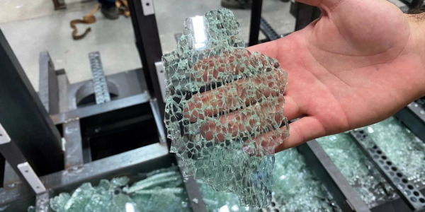 Causes of Spontaneous Tempered Glass Breakage and Prevention | Heat Soak Test